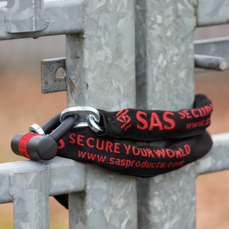 8161543_D-shackle_chain_10mm-5095-cropped-e1676035555658